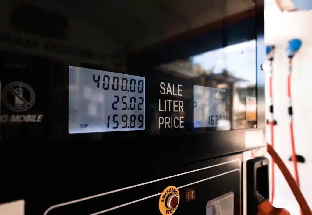 fuel pump with sale information on the screen